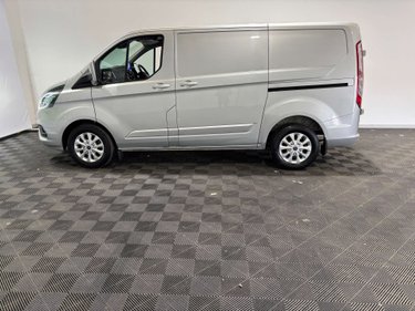 Ford Transit Custom 320 Limited 2.0 EcoBlue Auto SWB 1