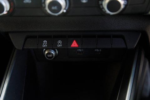 Audi A1 SPORTBACK TFSI S LINE 34
