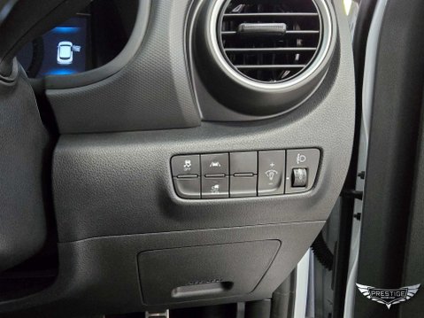 Hyundai KONA 39kWh SE Auto 5dr (10.5kW Charger) 61