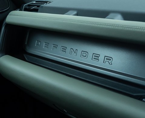 Land Rover Defender 110 OCTA EDITION ONE 