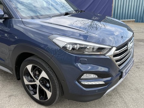 Hyundai TUCSON 2.0 CRDi Premium SE SUV 5dr Diesel Auto 4WD Euro 6 (185 ps) 13