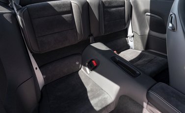 Porsche 911 Carrera GTS (991.2) 14