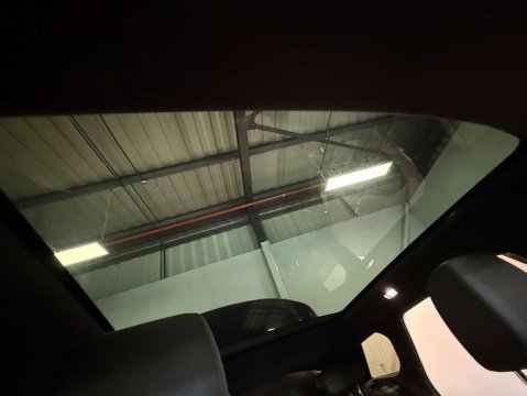 Land Rover Range Rover Evoque 2.0 Range Rover Evoque R-Dynamic SE D MHEV Auto 4WD 5dr 25