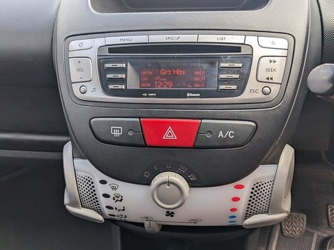 Toyota Aygo VVT-I ICE 17
