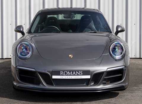 Porsche 911 Carrera GTS (991.2) 4