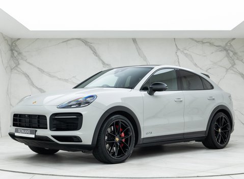 Porsche Cayenne GTS 1