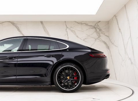 Porsche Panamera Turbo 25