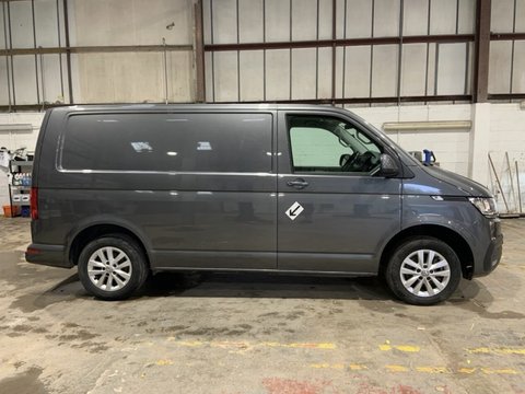 Volkswagen Transporter T28 TDI P/V HIGHLINE 4
