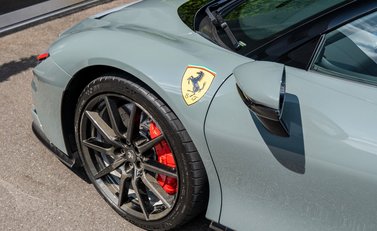 Ferrari SF90 Stradale ASSETTO FIORANO 5