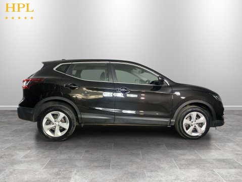 Nissan Qashqai 1.3 DIG-T Acenta Premium SUV 5dr Petrol Manual Euro 6 (s/s) (140 ps) Alloys 8