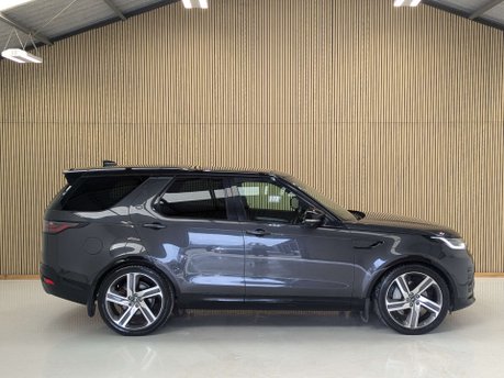 Land Rover Discovery 3.0 Discovery R-Dynamic SE D MHEV Auto 4WD 5dr 15