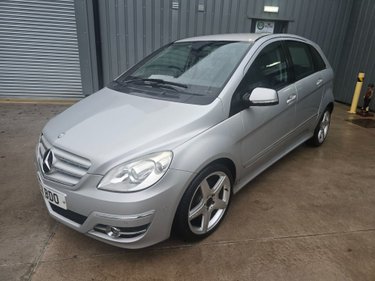 Mercedes-Benz B Class B180 CDI SPORT 4
