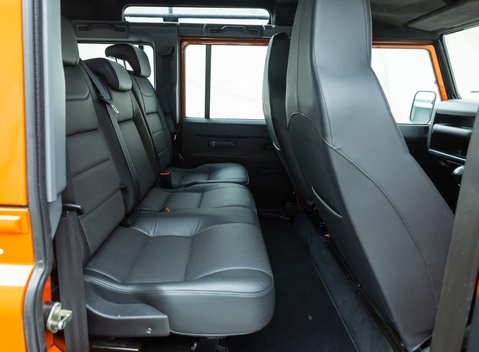 Land Rover Defender 110 ADVENTURE 18