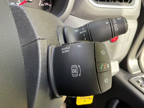 Renault Trucks Uk Master 2.3 dCi ENERGY 35 Business Luton Manual FWD LWB Euro 6 (s/s) 145 BHP 24