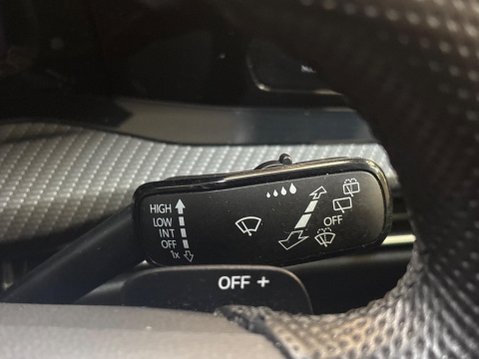 Volkswagen Golf 1.5 eTSI MHEV R-Line DSG Euro 6 (s/s) 5dr 19