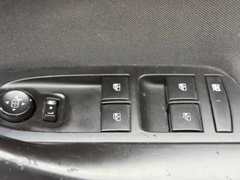 Vauxhall Astra 1.6 CDTi ecoTEC BlueInjection Design Sports Tourer Euro 6 (s/s) 5dr 18