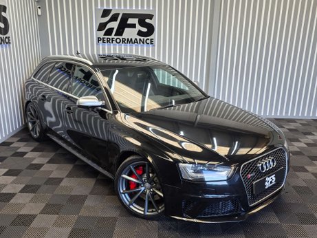 Audi RS4 4.2 FSI V8 Estate 5dr Petrol S Tronic quattro Euro 5 (450 ps) 38