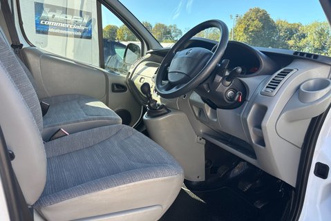 Renault Trafic SL27 115ps dCi Panel Van - Low Miles 16