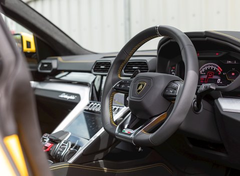 Lamborghini Urus 11