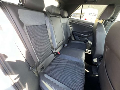 Volkswagen T-Roc 2.0 T-Roc R-Line TDI 5dr *NATIONAL DELIVERY* 23
