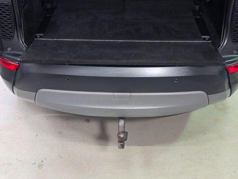 Land Rover Discovery 3.0 TD V6 HSE Luxury Auto 4WD Euro 6 (s/s) 5dr 10