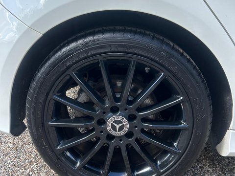 Mercedes-Benz A Class 2.1 A200d AMG Line (Premium) 7G-DCT Euro 6 (s/s) 5dr 28