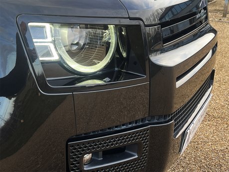 Land Rover Defender V8 16