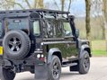 Land Rover Defender 2.2 Defender 90 XS Hard Top TD 4WD 25