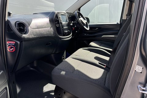 Mercedes-Benz Vito 114 Progressive L3 9g-Tronic Panel Van 17