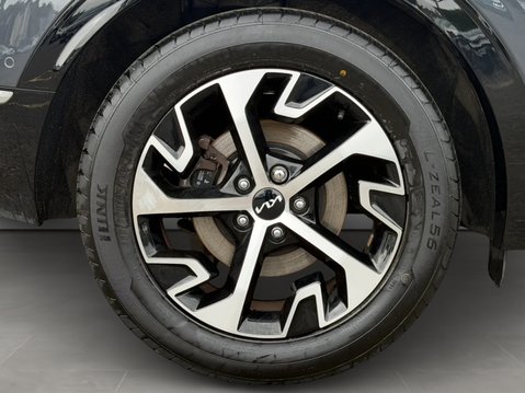 Kia Sportage 1.6T GDi HEV 4 5dr Auto 11