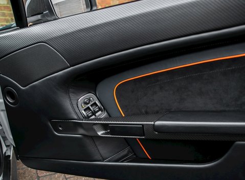 Aston Martin V12 Vantage AMR 19