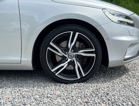 Volvo V40 2.0 V40 R-Design Edition D2 Auto 5dr 14