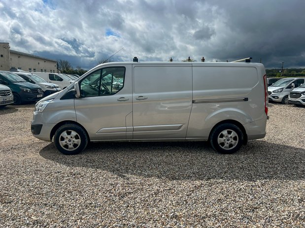 Ford Transit Custom LWB L2H1 Low Roof Limited 290 EURO 6 NO VAT 1