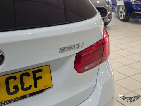 BMW 3 Series 2.0 320i Sport Touring Auto xDrive Euro 6 (s/s) 5dr 21