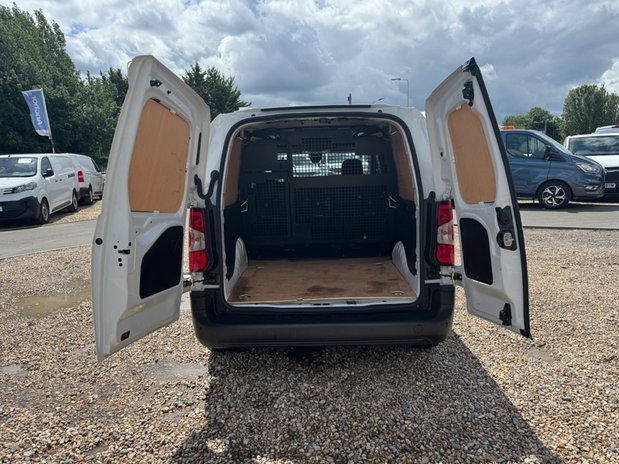 Vauxhall Combo Crew Cab LWB L2H1 Low Roof Prime 2300 Aircon Cruise Nav EURO 6 9