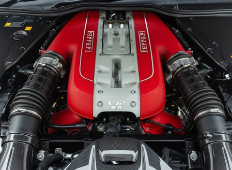 Ferrari 812 Superfast 43