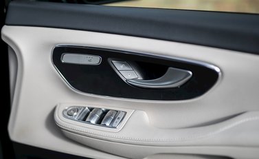 Mercedes-Benz V Class D AMG Line (Extra Long) 19