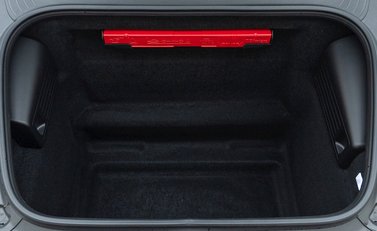 Porsche 718 Cayman GT4 27