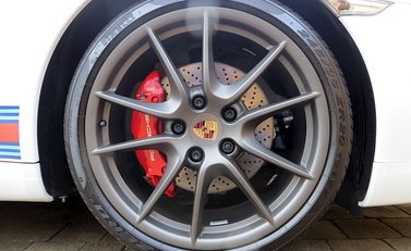 Porsche 911 (991) Martini Racing Edition 16