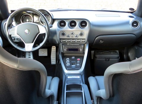 Alfa Romeo 8C Competizione 4