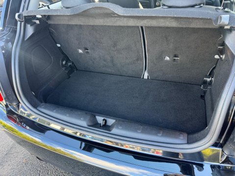 Mini Hatch ONE 33