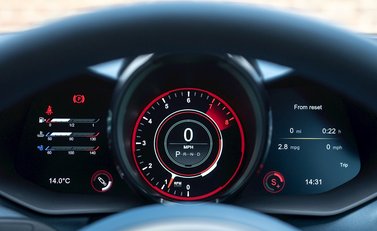 Aston Martin DBS Superleggera 16