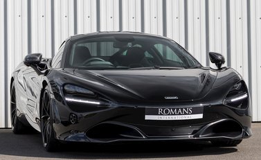 McLaren 720S Peformance 1