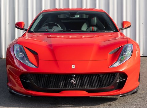 Ferrari 812 Superfast 4