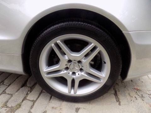 Mercedes-Benz SL Series SL500 41