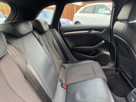 Audi A3 S LINE TFSI BLACK EDITION 40