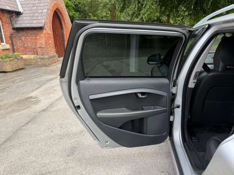 Volvo V70 2.0 V70 SE Luxury D4 Auto 5dr 12