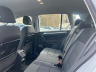 Volkswagen Golf SV SE TSI 11