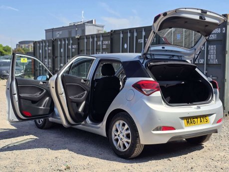 Hyundai i20 1.4 SE Hatchback 5dr Petrol Auto Euro 6 (100 ps) 8