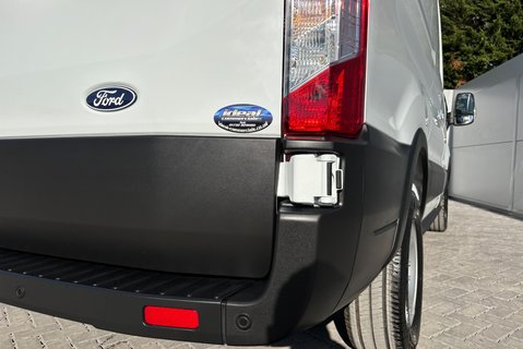 Ford Transit 350 L2 H2 130ps Leader Panel Van - Air Con / Rear Camera 21